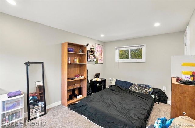 1318 Wells Street, Burton, MI 48529