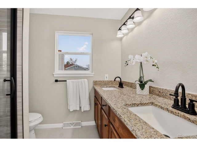 1554 S Carson St, Aurora, CO 80012