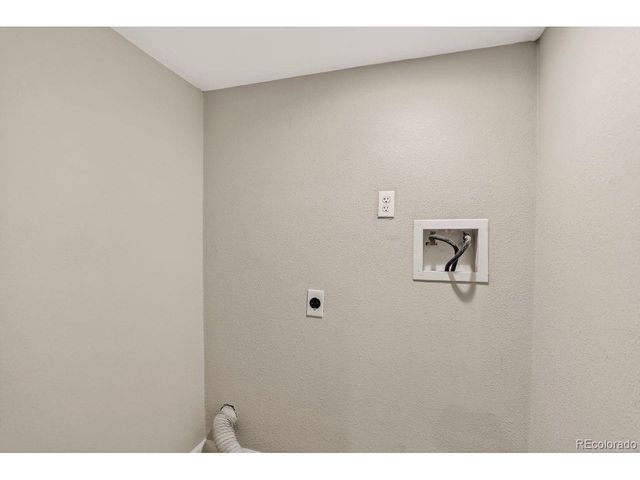 1554 S Carson St, Aurora, CO 80012