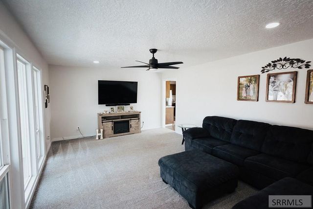 24 Thomas Avenue, Salmon, ID 83467