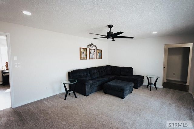 24 Thomas Avenue, Salmon, ID 83467