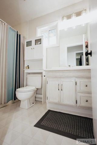 24 Thomas Avenue, Salmon, ID 83467