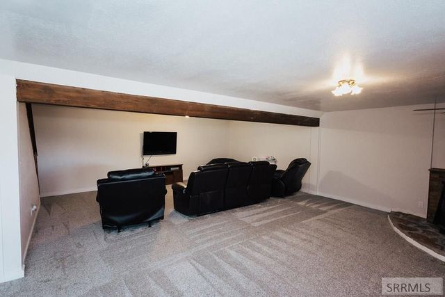 24 Thomas Avenue, Salmon, ID 83467