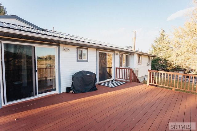 24 Thomas Avenue, Salmon, ID 83467