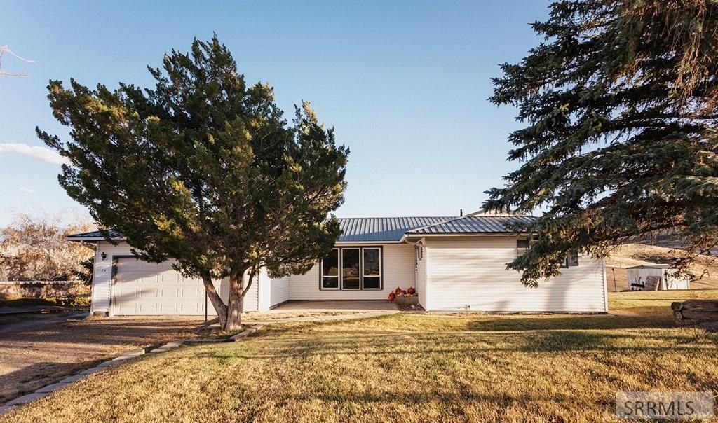 24 Thomas Avenue, Salmon, ID 83467