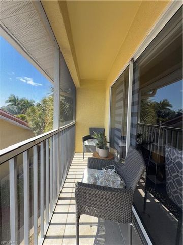 8214 Key Royal Cir Key Royal 131, Naples, FL 34119