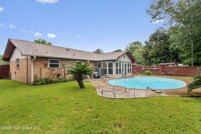 65 Opal Cove, Gulfport, MS 39503