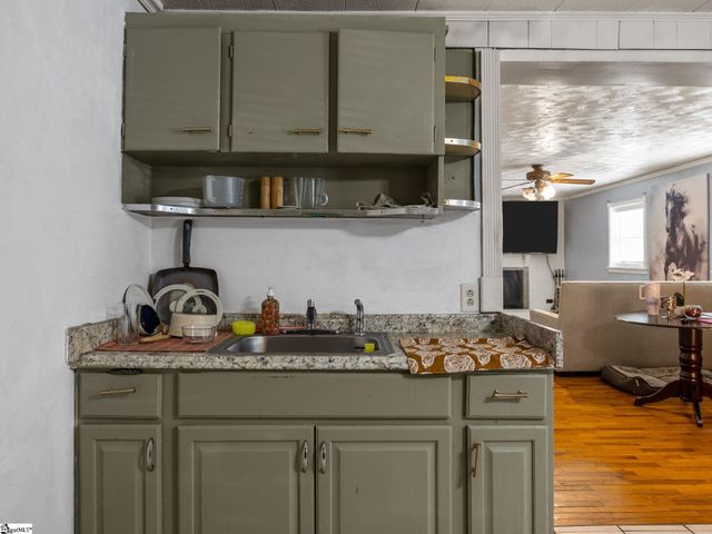 265 New Cut Road, Una, SC 29378