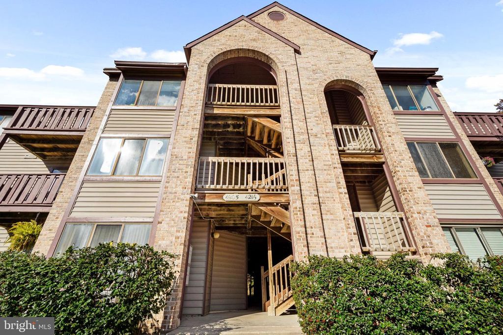 4208A ABERDEEN DR, Mount Laurel, NJ 08054