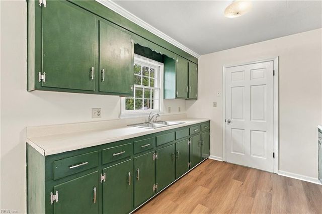 107 Londonshire TER, Hampton, VA 23666