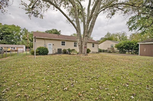 107 Londonshire TER, Hampton, VA 23666