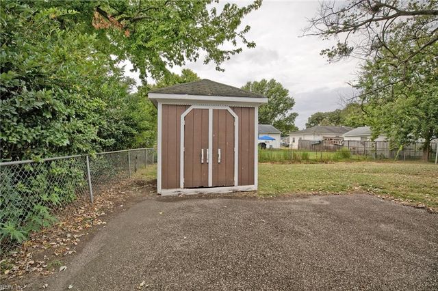 107 Londonshire TER, Hampton, VA 23666