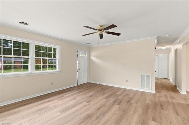 107 Londonshire TER, Hampton, VA 23666