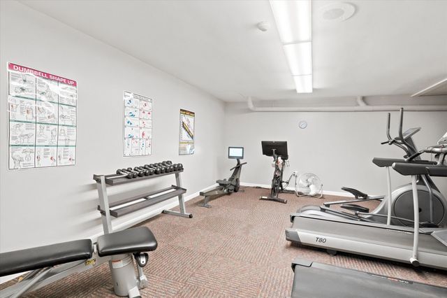 402 Paradise Rd 3J, Swampscott, MA 01907