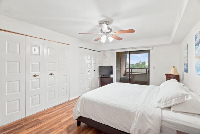 402 Paradise Rd 3J, Swampscott, MA 01907