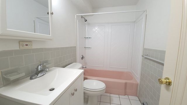 230 Chickering Road 10, North Andover, MA 01845