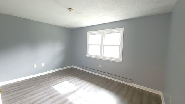 230 Chickering Road 10, North Andover, MA 01845