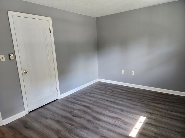 230 Chickering Road 10, North Andover, MA 01845