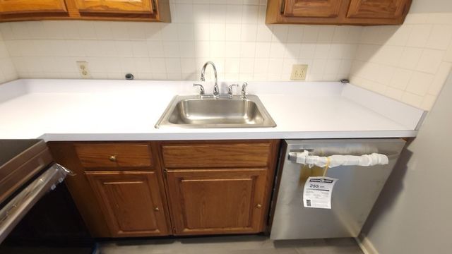 230 Chickering Road 10, North Andover, MA 01845