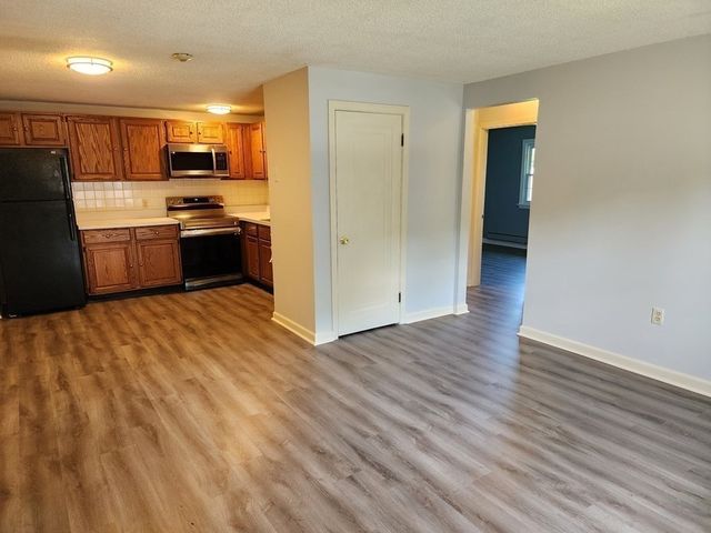 230 Chickering Road 10, North Andover, MA 01845