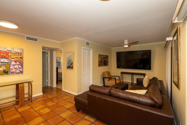 300 Inlet Way 2, Palm Beach Shores, FL 33404