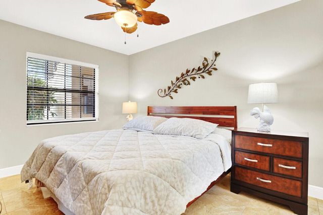 300 Inlet Way 2, Palm Beach Shores, FL 33404