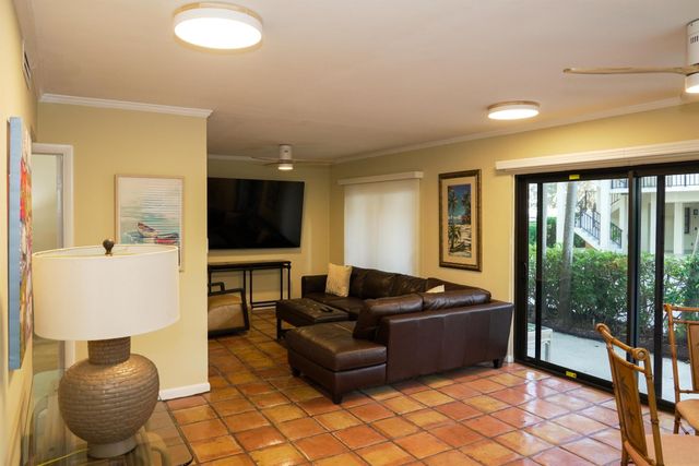 300 Inlet Way 2, Palm Beach Shores, FL 33404