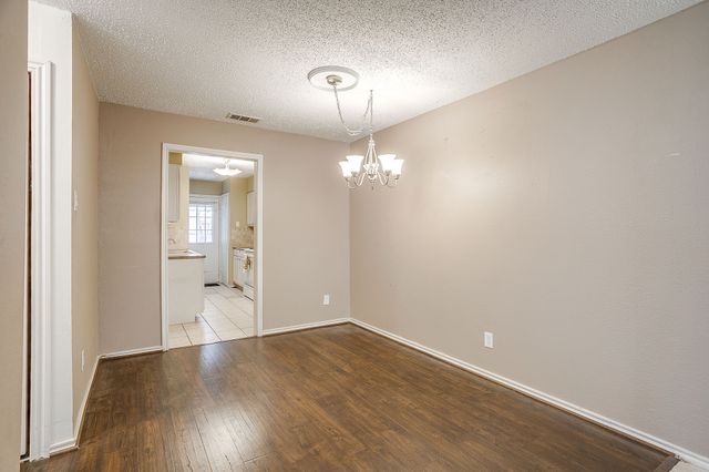 13845 Leinsper Green Street, Dallas, TX 75240