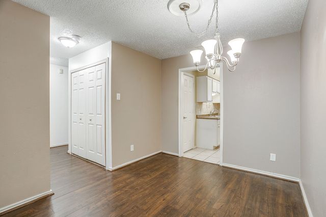 13845 Leinsper Green Street, Dallas, TX 75240