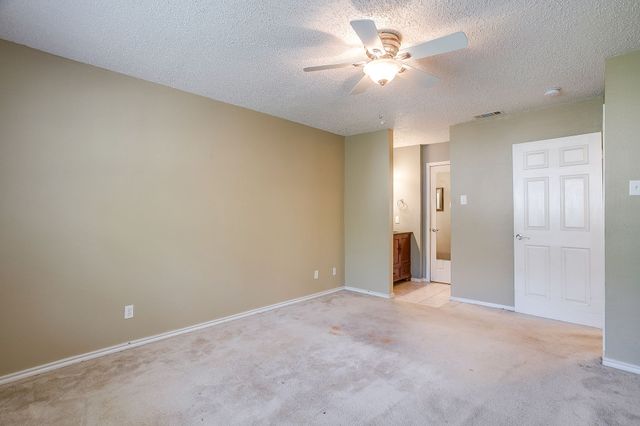 13845 Leinsper Green Street, Dallas, TX 75240