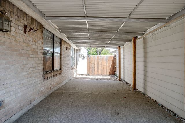 13845 Leinsper Green Street, Dallas, TX 75240