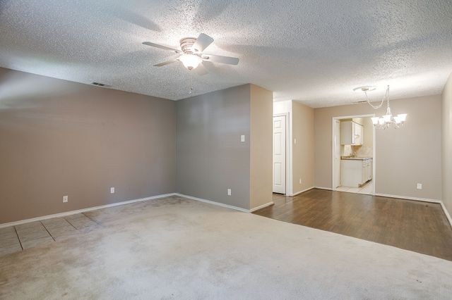 13845 Leinsper Green Street, Dallas, TX 75240