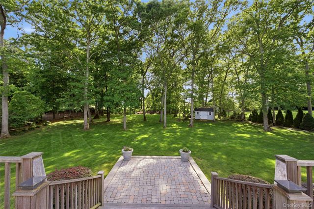 77 N Woods Road, Baiting Hollow, NY 11933