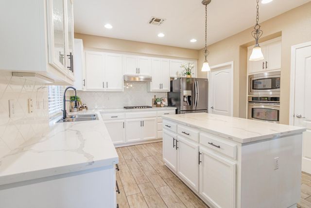 1781 Goldpoppy St, Manteca, CA 95337