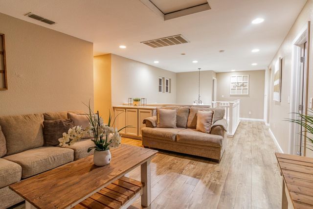 1781 Goldpoppy St, Manteca, CA 95337