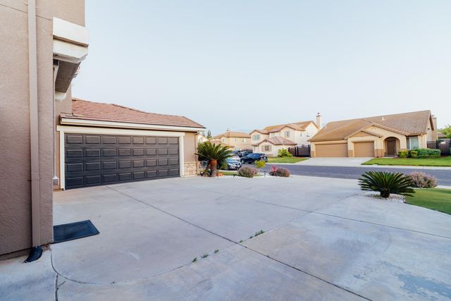 1781 Goldpoppy St, Manteca, CA 95337