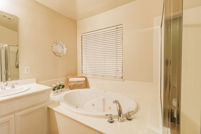 1781 Goldpoppy St, Manteca, CA 95337