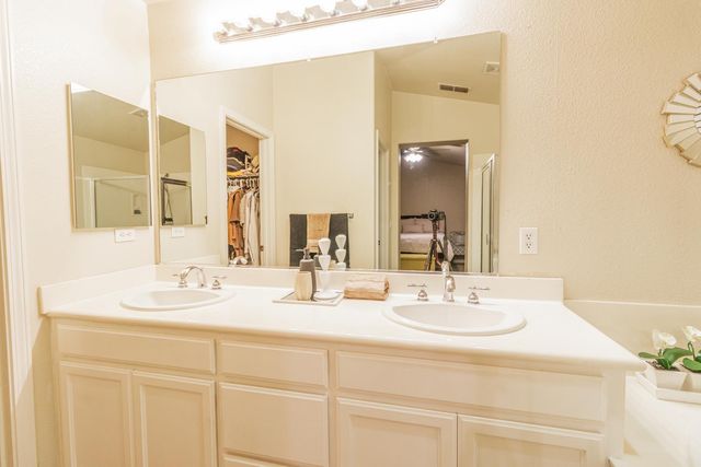 1781 Goldpoppy St, Manteca, CA 95337