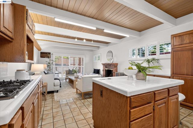 19131 Waverly Avenue, San Lorenzo, CA 94541
