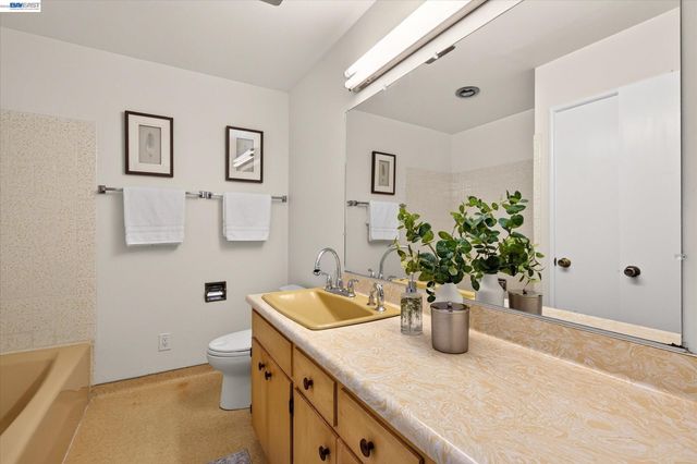 19131 Waverly Avenue, San Lorenzo, CA 94541