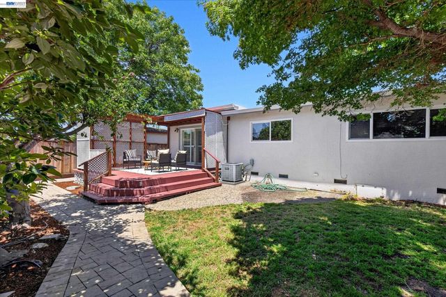 19131 Waverly Avenue, San Lorenzo, CA 94541