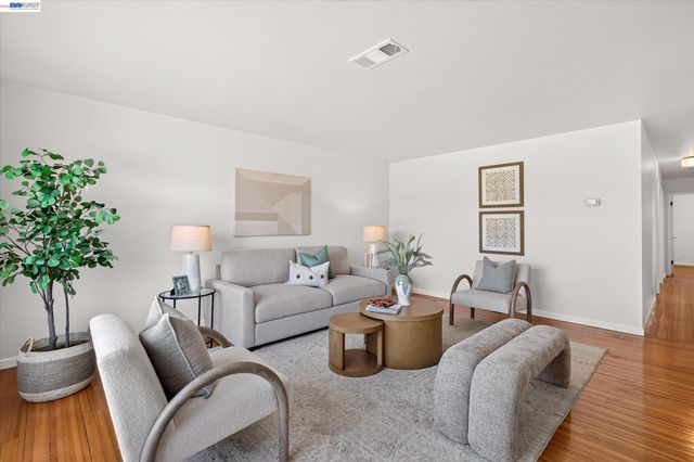 19131 Waverly Avenue, San Lorenzo, CA 94541