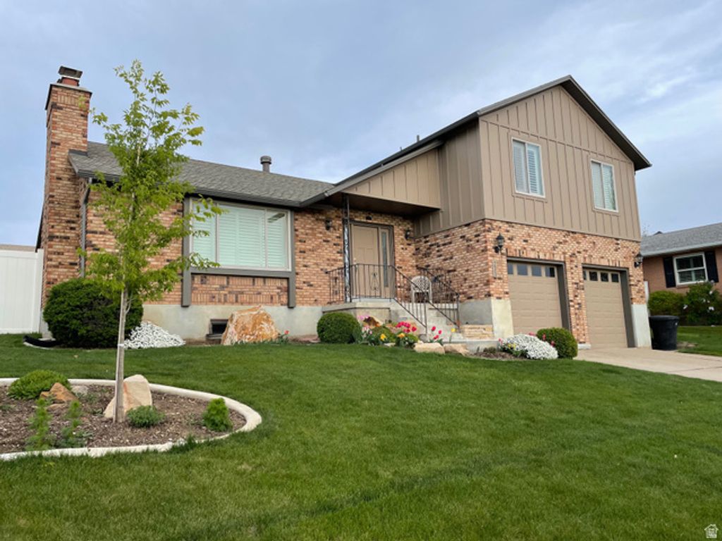 Image 2 of property listing at 233 S 750 E, Bountiful, UT 84010