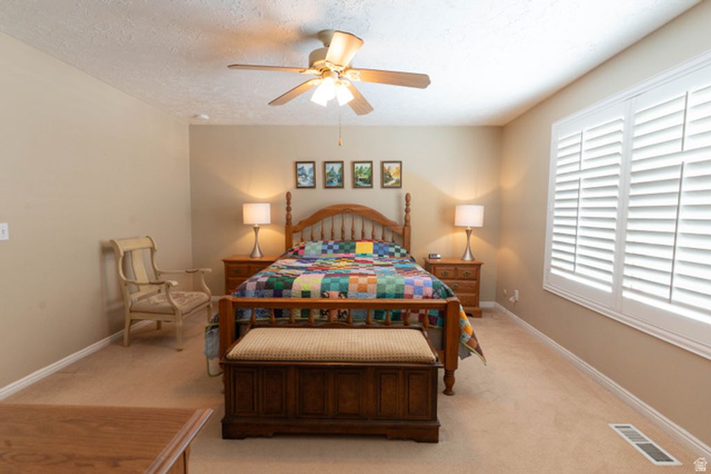 Image 22 of property listing at 233 S 750 E, Bountiful, UT 84010