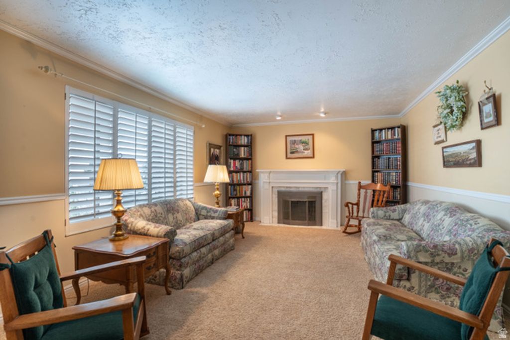 Image 4 of property listing at 233 S 750 E, Bountiful, UT 84010
