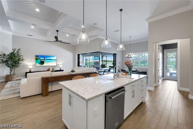 9151 Snowy Owl WAY, Naples, FL 34120