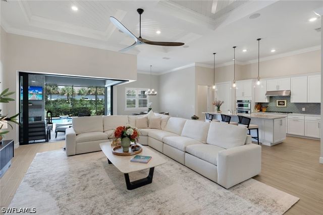 9151 Snowy Owl WAY, Naples, FL 34120