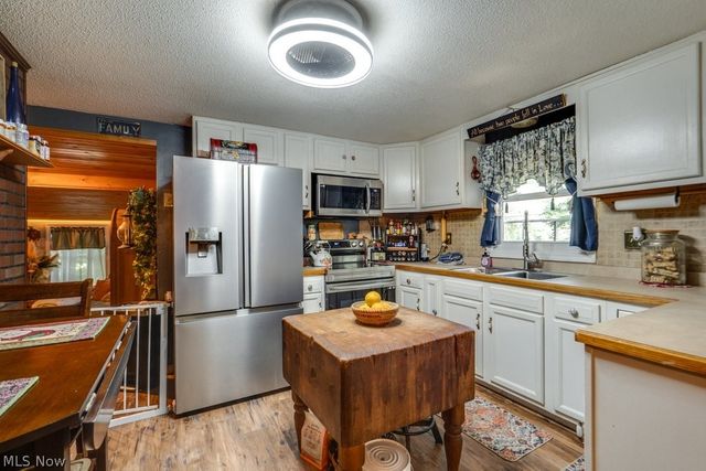 888 Mill Road, Ravenna, OH 44266