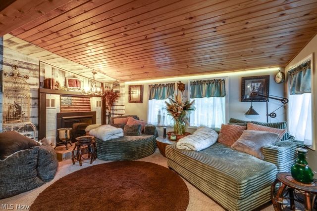 888 Mill Road, Ravenna, OH 44266
