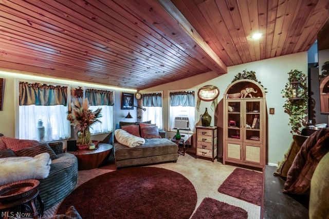 888 Mill Road, Ravenna, OH 44266